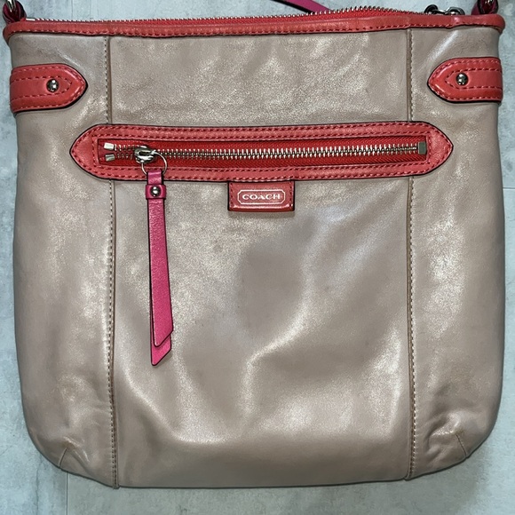 Coach  Daisy Spectator Crossbody bag   Tan coral /Hot pink accents  Shoulder Bag - Picture 1 of 17